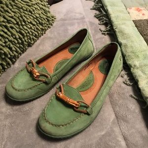 Born Shoes Green Suede